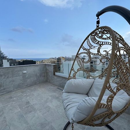 Balcony Hotel San Ġiljan Buitenkant foto